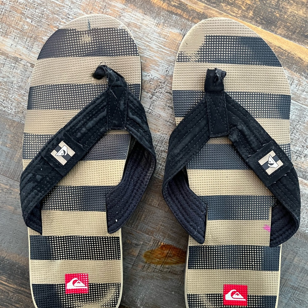 Quiksilver Black and Tan Striped Sandals